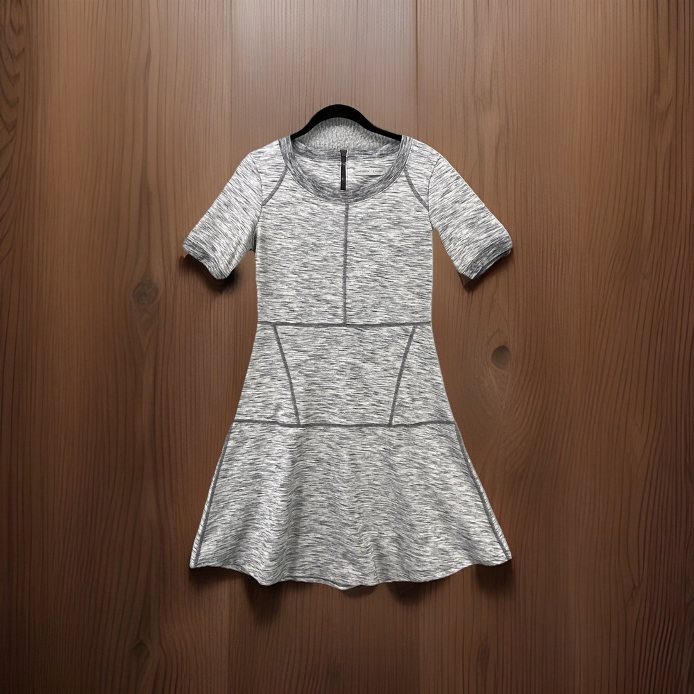 Athleta En Route Dress Women S Gray Heather Fit & Flare Short Sleeve Zip Stretch